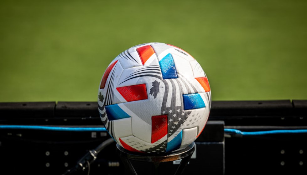 Arsenal Football Club Faces Fixture Conundrum: Balancing Men's and Women's Football